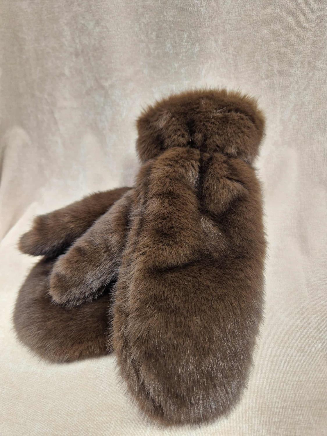 IntexSkandia pelsvottar