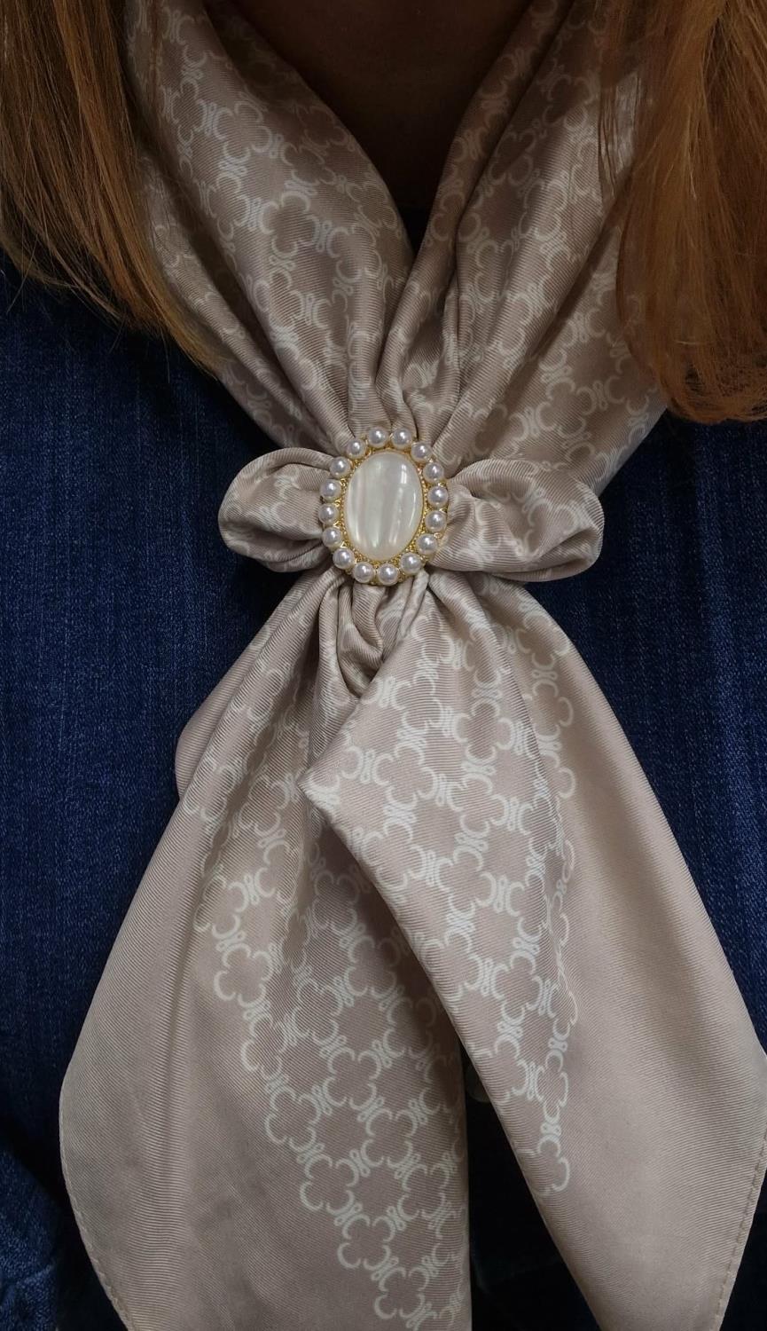 Skjerfring med perler